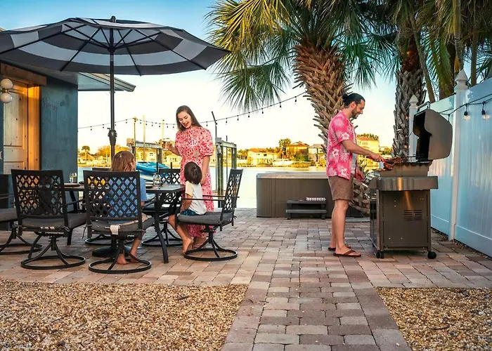Waterfront Duplex W/ Hot Tub, Bikes, Kayaks, Sup * Clearwater Beach