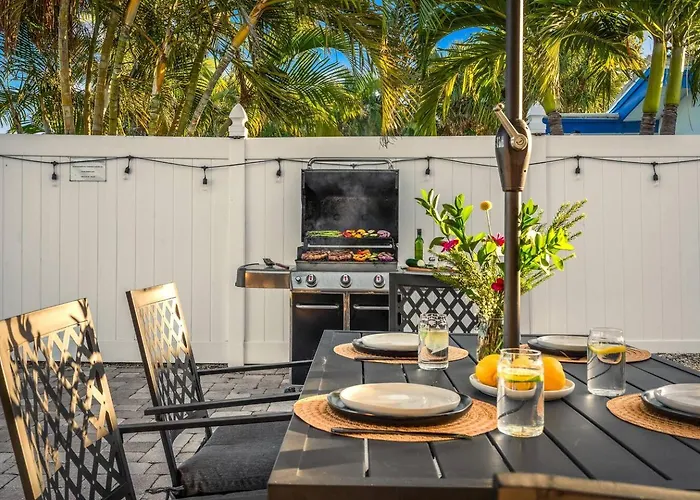 Apartment Waterfront Duplex W/ Hot Tub, Bikes, Kayaks, Sup Clearwater Beach
