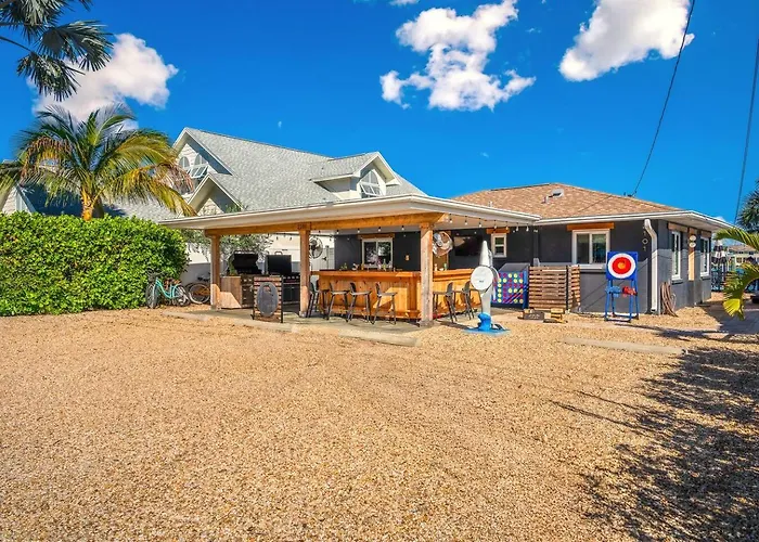 Waterfront Duplex W/ Hot Tub, Bikes, Kayaks, Sup