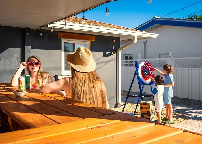 Waterfront Duplex W/ Hot Tub, Bikes, Kayaks, Sup *