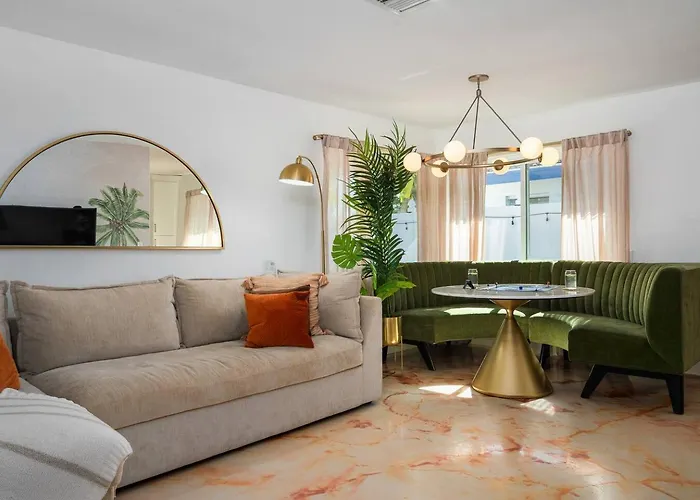 Apartment Waterfront Duplex W/ Hot Tub, Bikes, Kayaks, Sup *