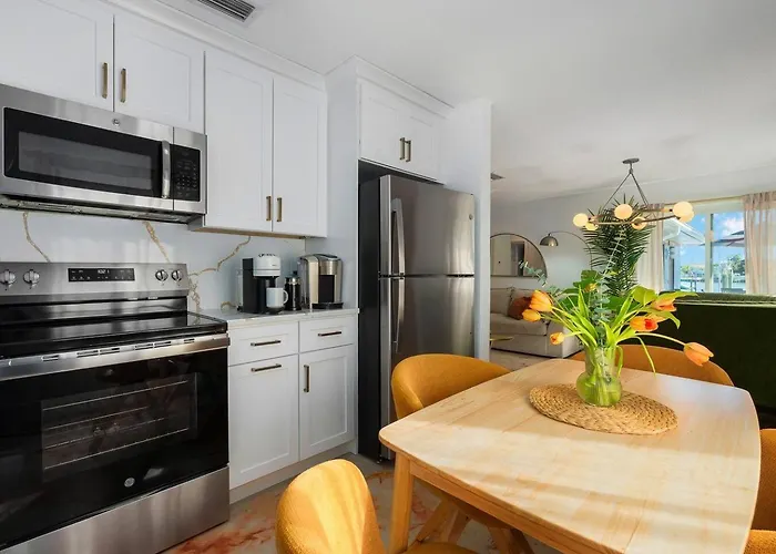 Waterfront Duplex W/ Hot Tub, Bikes, Kayaks, Sup