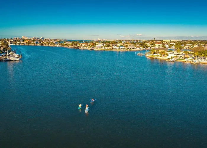 Waterfront Duplex W/ Hot Tub, Bikes, Kayaks, Sup Apartment *