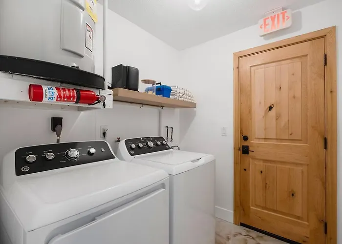 Waterfront Duplex W/ Hot Tub, Bikes, Kayaks, Sup Apartment